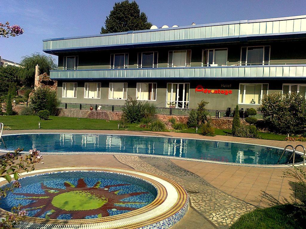 Advantage Hotel Samarkand Exterior photo